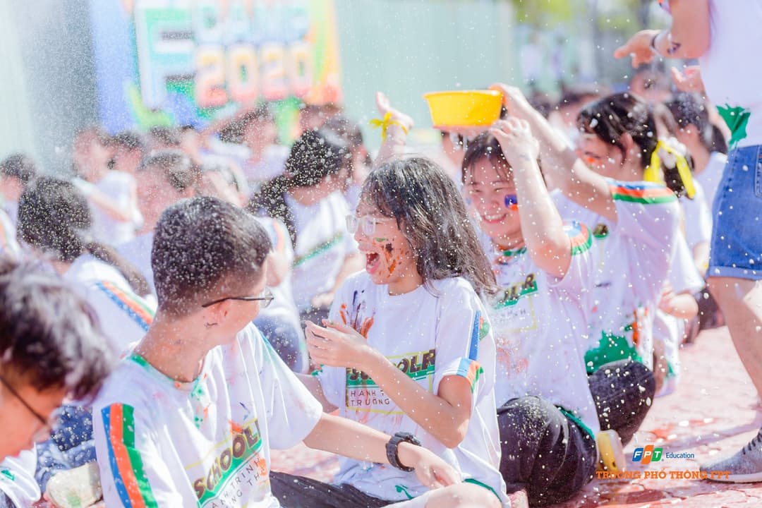 Hoạt động ngoại khóa là gì?