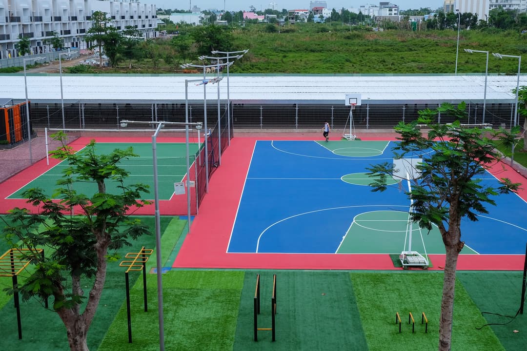 San-bong-ro-Truong-Pho-thong-FPT-Can-Tho