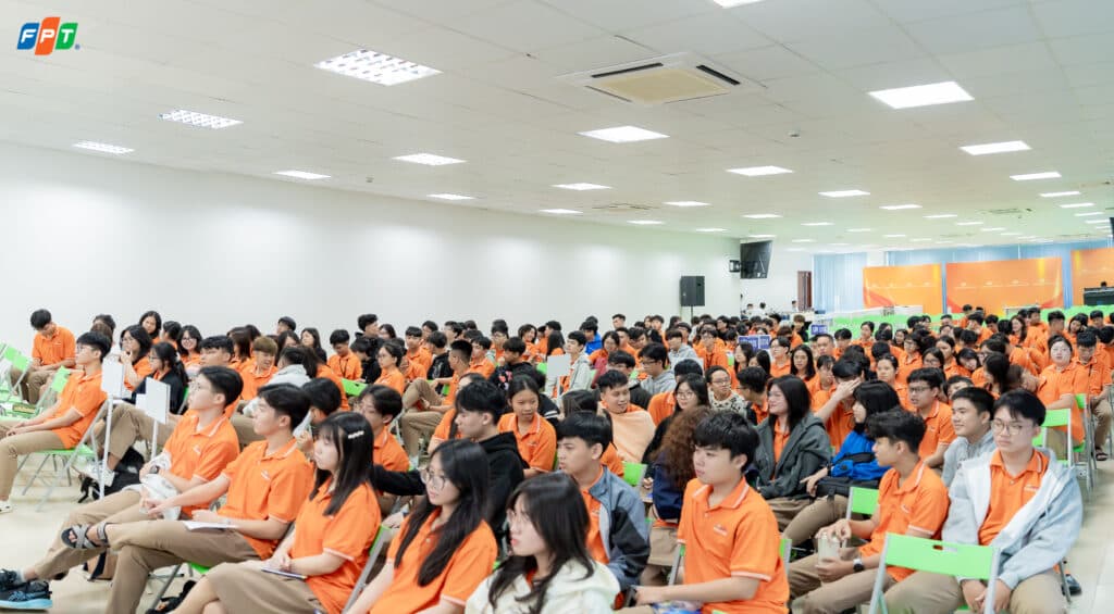 Định hướng đào tạo khối 11 tại FSchool Cần Thơ – Giai đoạn “Hiểu nghề” | FPT Schools